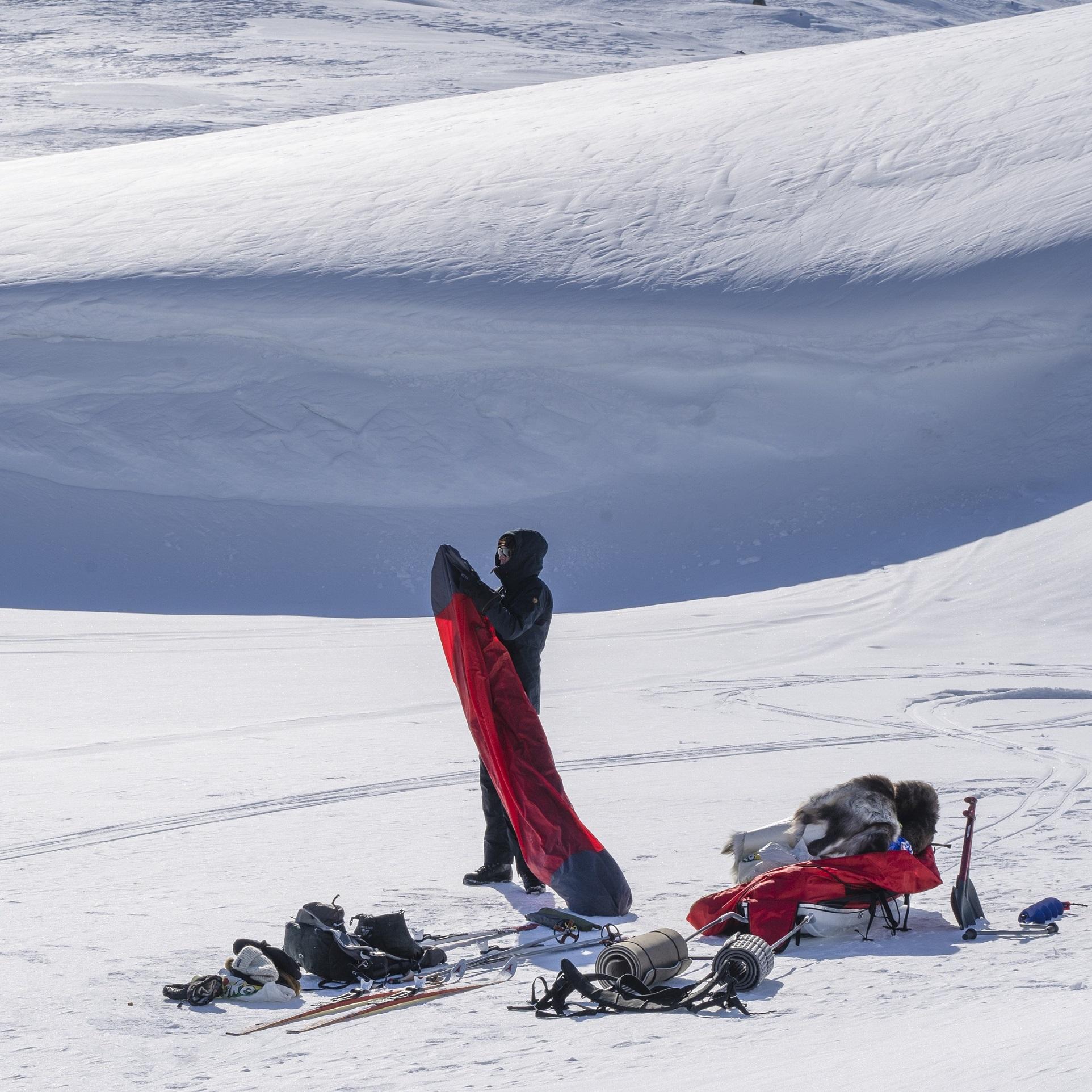 Sovepose Mountain Equipment Glacier Expedition